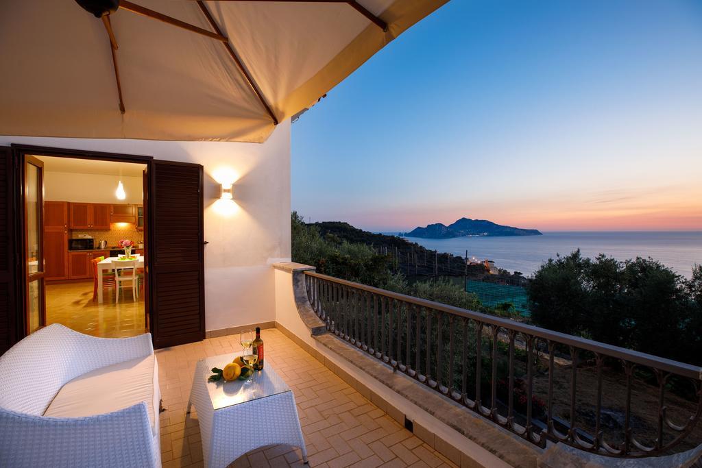 Il Nido Del Gabbiano Appartement Massa Lubrense Buitenkant foto